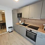 New, Cozy Retreat, 300 M To Bus In Schladming Region