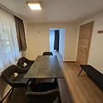New, Cozy Retreat, 300 M To Bus In Schladming Region Apartment