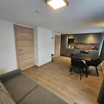 New, Cozy Retreat, 300 M To Bus In Schladming Region *