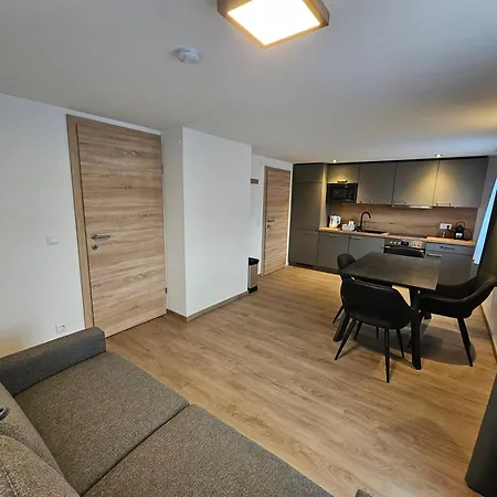 New, Cozy Retreat, 300 M To Bus In Schladming Region *