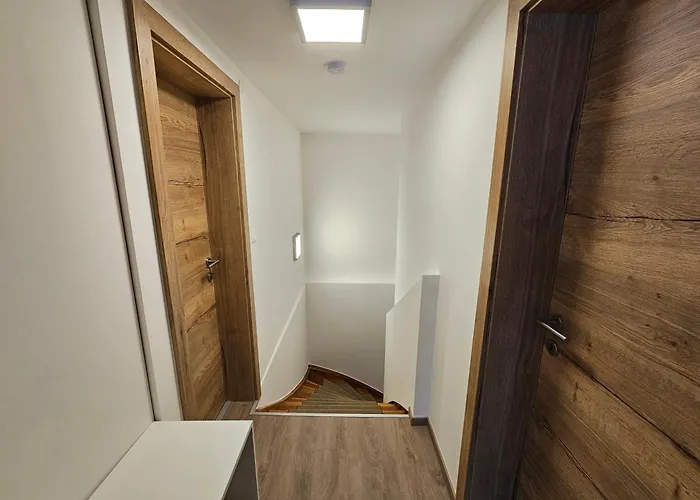 New, Cozy Retreat, 300 M To Bus In Schladming Region Apartment